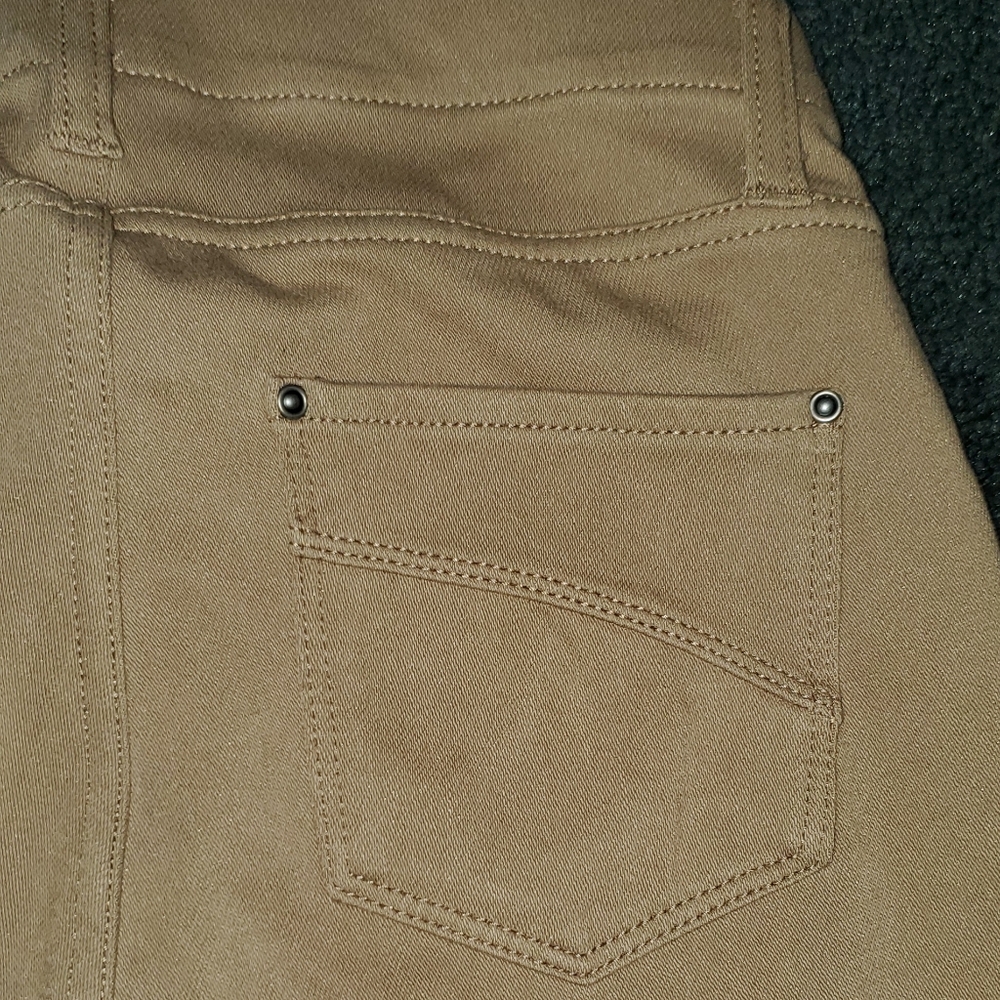 Khakis - Picture 3 of 4